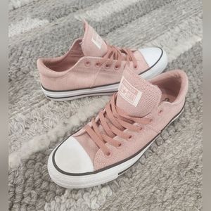 Women's Pink Converse 8